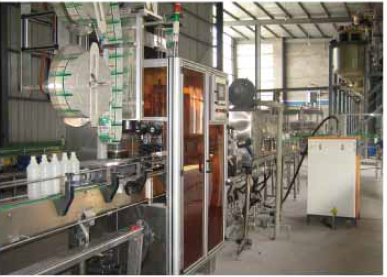 เครื่องฉลากแขนหดแบบกันน้ำและกันสนิมสำหรับขวด PVC และ PET