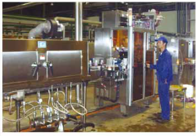 เครื่องฉลากแขนหดแบบกันน้ำและกันสนิมสำหรับขวด PVC และ PET