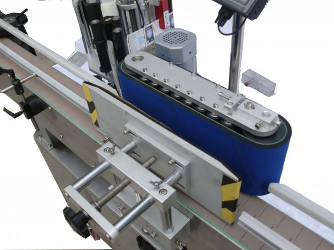 PLC แอพพลิเคชั่นฉลากพื้นผิวเรียบยี่ห้อ MITSUBISHI ของญี่ปุ่นที่มีวัตถุตรวจจับตาวิเศษ