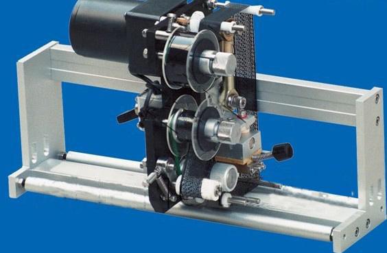 เครื่องติดฉลากสติกเกอร์ด้วยตนเองเครื่องติดฉลากถ้วยตัวแปลงหลักที่รู้จักกันดี