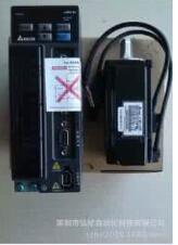 อุปกรณ์ติดฉลากติดด้วยตนเองอัตโนมัติเต็มรูปแบบอุปกรณ์ติดฉลากสติกเกอร์สองด้านสำหรับวงรีกลมน้ำ