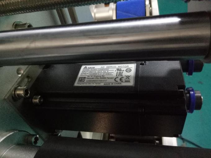 SUS304 ตู้ติดฉลากสติกเกอร์ขวดสี่เหลี่ยมสองด้านพร้อมผลิตภัณฑ์ดูแลส่วนบุคคล