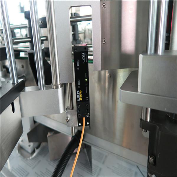 Rond Bottle เครื่องติดฉลากอัตโนมัติสำหรับเครื่องดื่ม / สารเคมีรายวัน