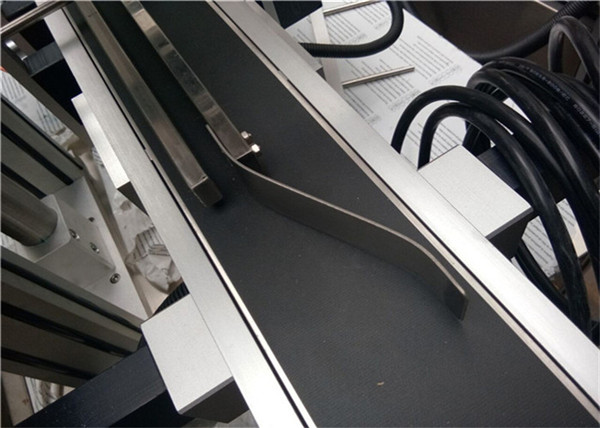 เครื่องติดฉลาก CE ยอดนิยมสำหรับเครื่องดื่ม / เครื่องดื่ม / สารเคมี / ยารายวัน