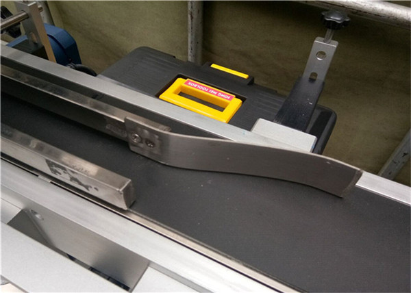 เครื่องติดฉลาก CE ยอดนิยมสำหรับเครื่องดื่ม / เครื่องดื่ม / สารเคมี / ยารายวัน