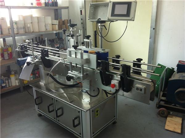 เครื่องติดฉลากสติกเกอร์ความเร็ว 45 ม. / นาทีสำหรับขวดน้ำ Sqaure / กลม / แบน