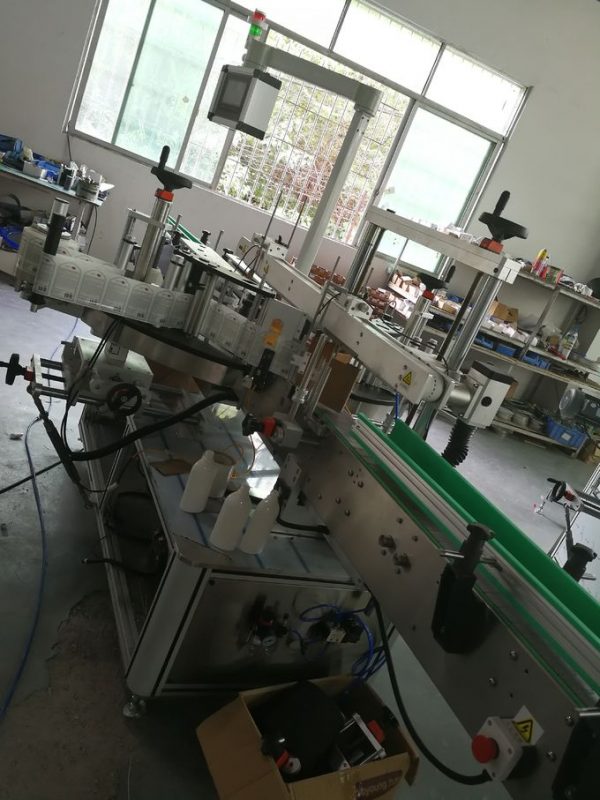 เครื่องติดฉลากสติกเกอร์ด้วยตนเองด้านหน้าและด้านหลัง, เครื่องติดฉลากขวด