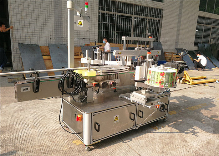 เครื่องติดฉลากด้วยตนเองของจีนสำหรับขวดแบนเครื่องติดฉลากสำหรับผู้จัดจำหน่ายขวด