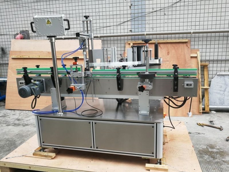 เครื่องติดฉลากขวดกลมอัตโนมัติมาตรฐานจีนผู้จัดจำหน่ายด้านหน้าและด้านหลัง